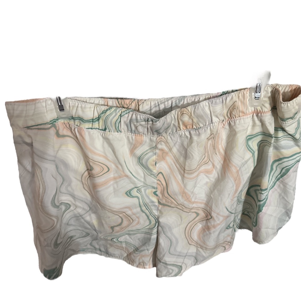 NWOT old navy active beige shorts with swirl design no pockets drawstring 3x